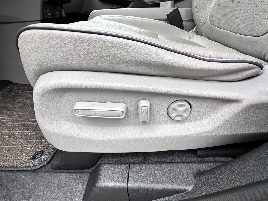 Used 2022 Honda Odyssey Elite image 22
