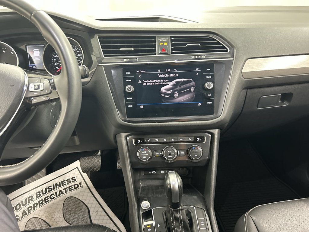 Used 2021 Volkswagen Tiguan SE w/ Panoramic Sunroof Package AWD/4WD image 18