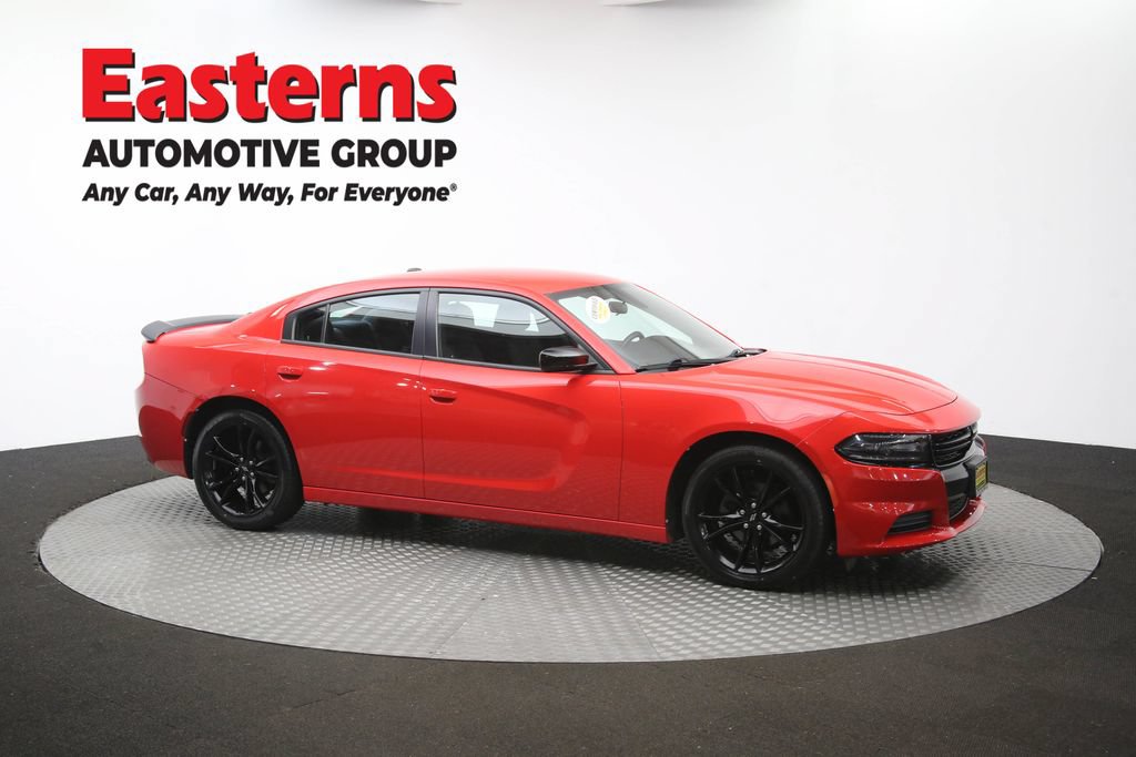 Used 2018 Dodge Charger SXT w/ Blacktop Package RWD image 46