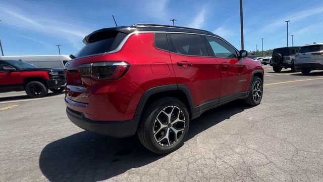 Used 2025 Jeep Compass Limited AWD/4WD image 8