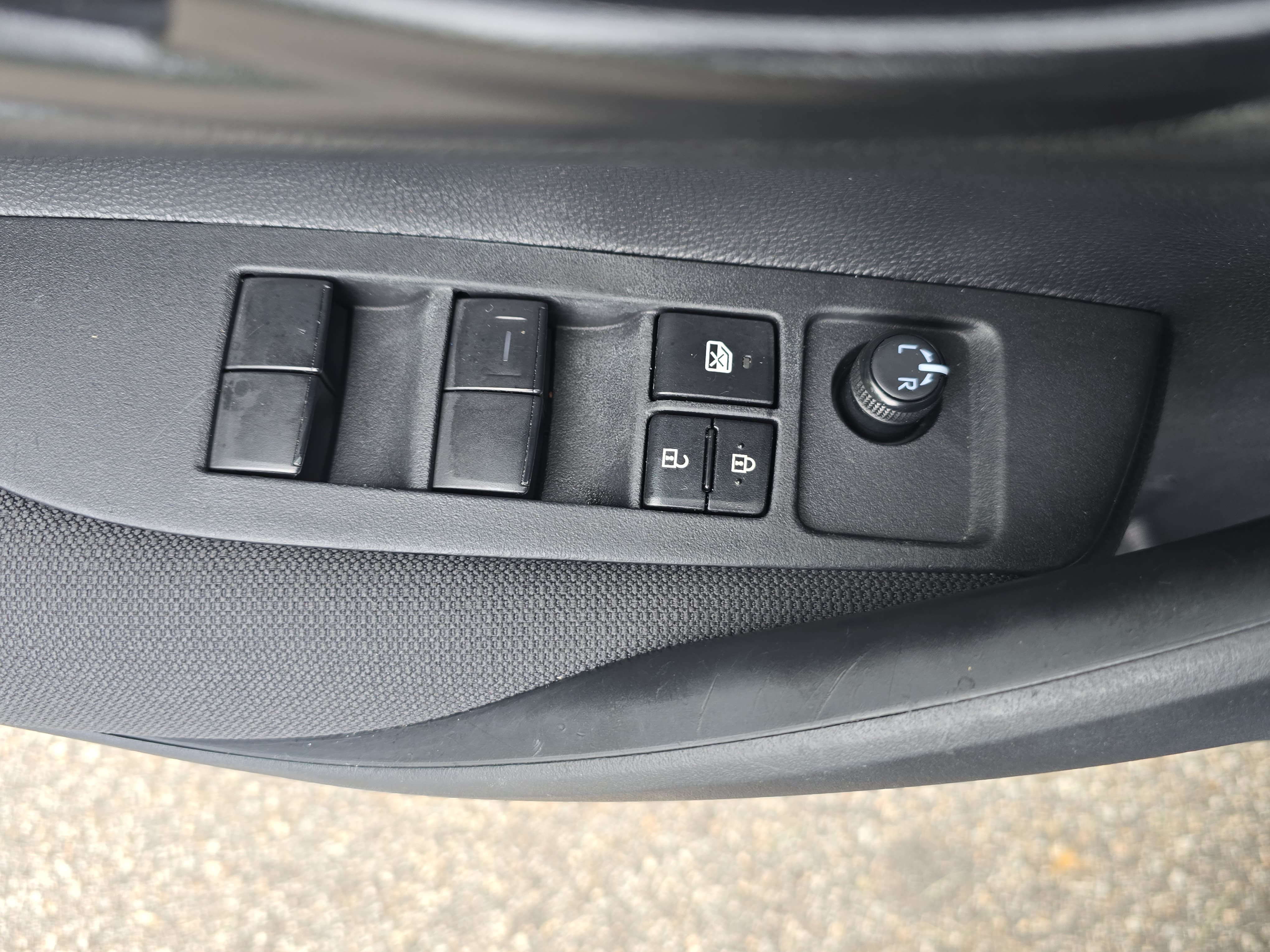 Used 2025 Toyota Corolla LE FWD image 25