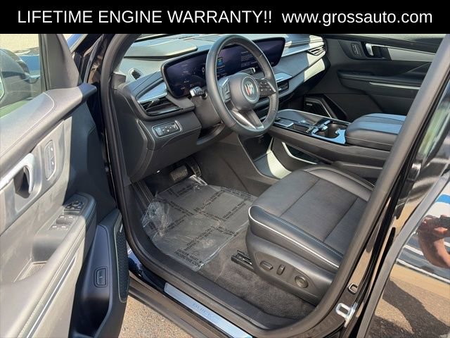 Used 2025 Buick Enclave Preferred AWD/4WD image 16