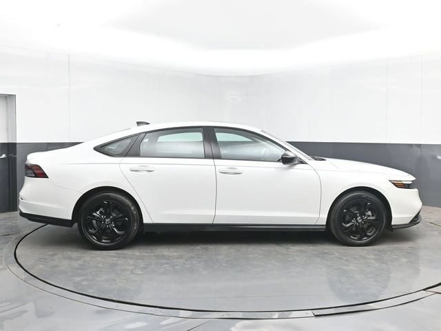Used 2025 Honda Accord SE image 11