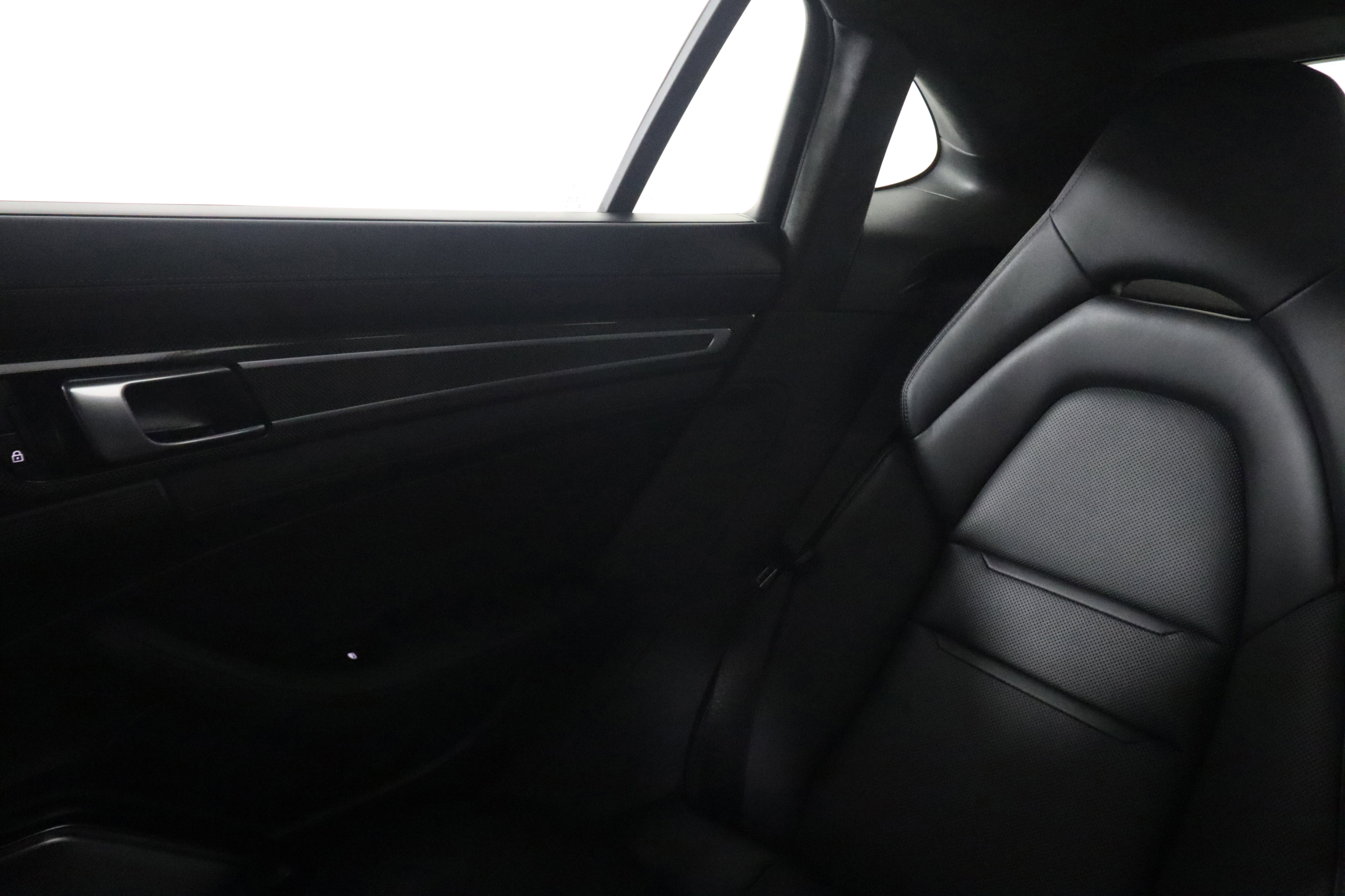 Certified 2022 Porsche Panamera Turbo S image 15