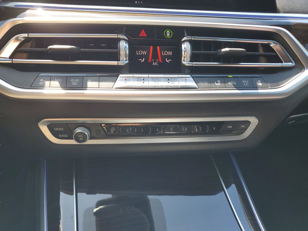 Used 2019 BMW X5 xDrive40i w/ Executive Package image 23