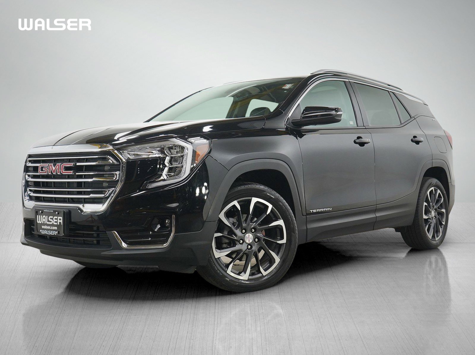 Used 2022 GMC Terrain SLT w/ Infotainment Package II AWD/4WD image 1