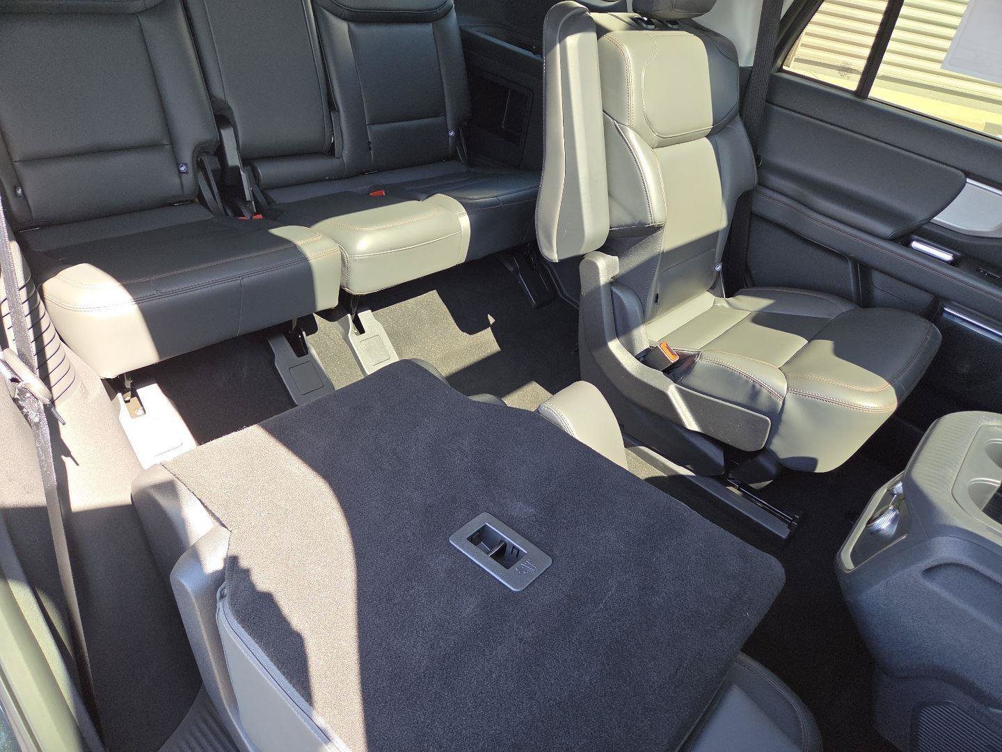 Used 2025 Ford Expedition Active AWD/4WD image 20