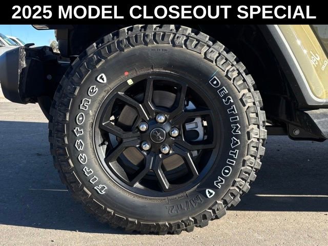 New 2025 Jeep Gladiator High Tide image 27