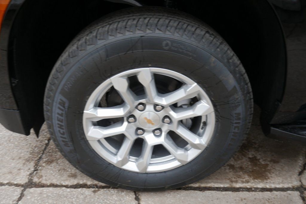 New 2026 Chevrolet Suburban LS image 31