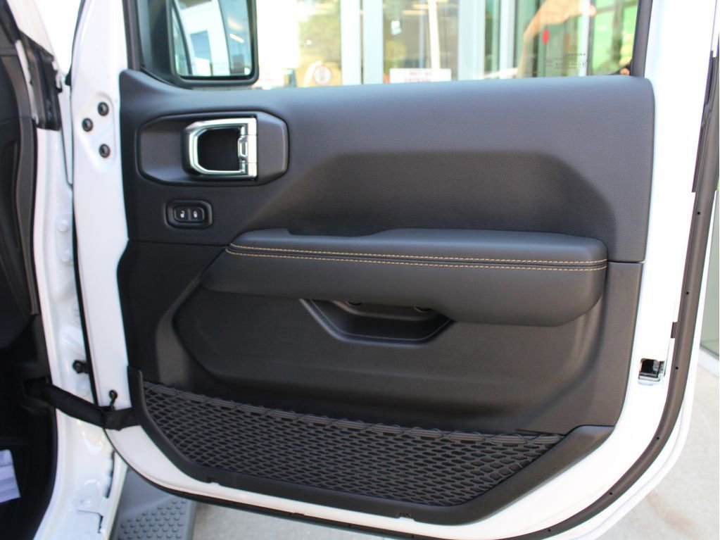 New 2025 Jeep Wrangler Sahara image 32