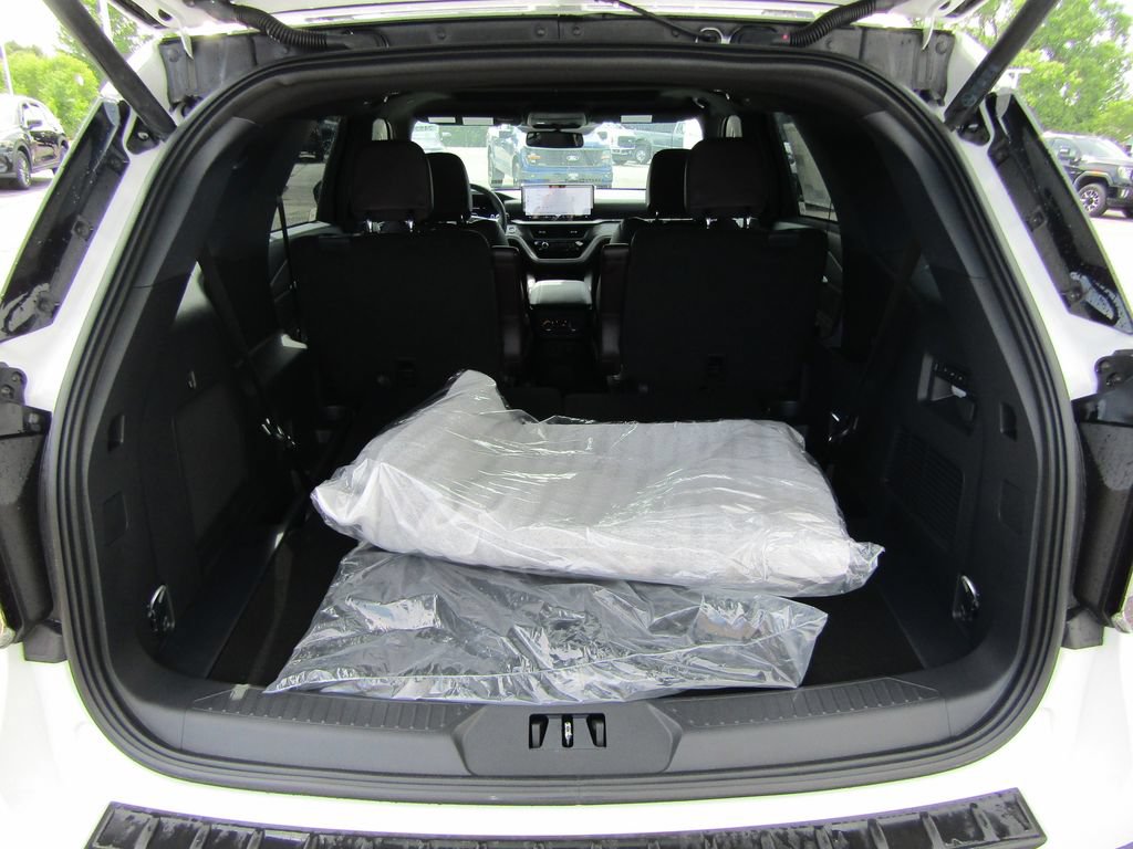 New 2026 Ford Explorer Platinum w/ LUX Leather Package AWD/4WD image 6
