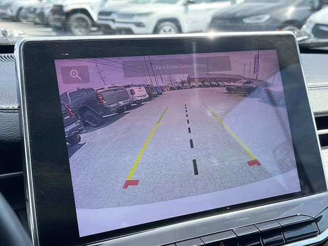 Used 2022 Jeep Compass Latitude image 29