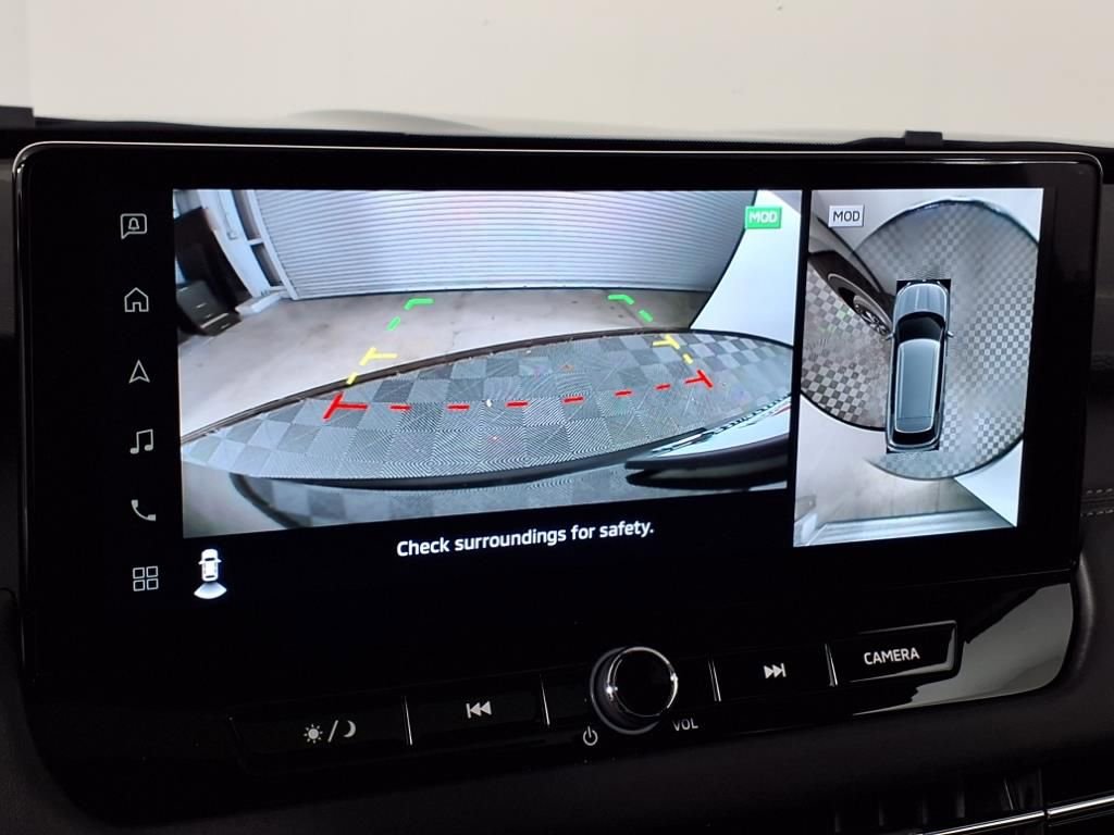 Used 2025 Mitsubishi Outlander SE image 17