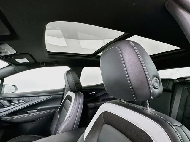 Used 2024 Chevrolet Blazer EV LT AWD/4WD image 17