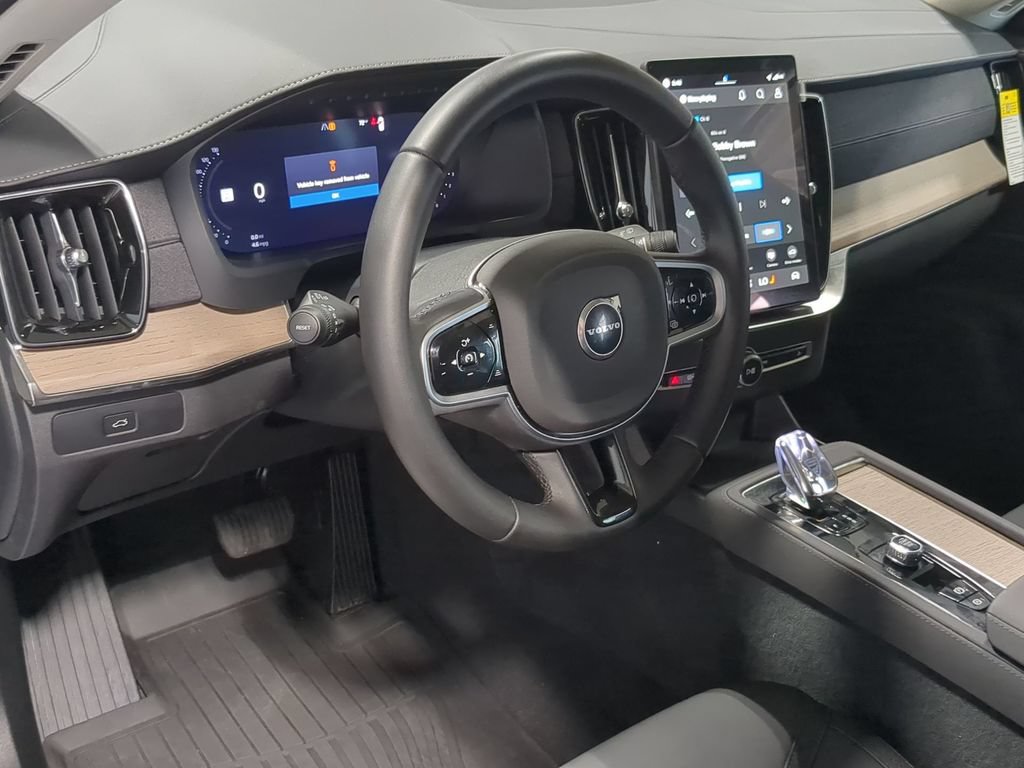 Used 2026 Volvo XC90 B5 Plus w/ Protection Package AWD/4WD image 11