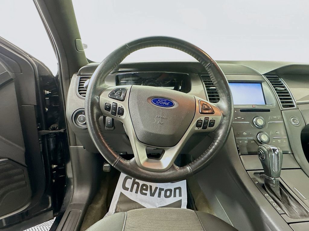 Used 2013 Ford Taurus SEL image 11