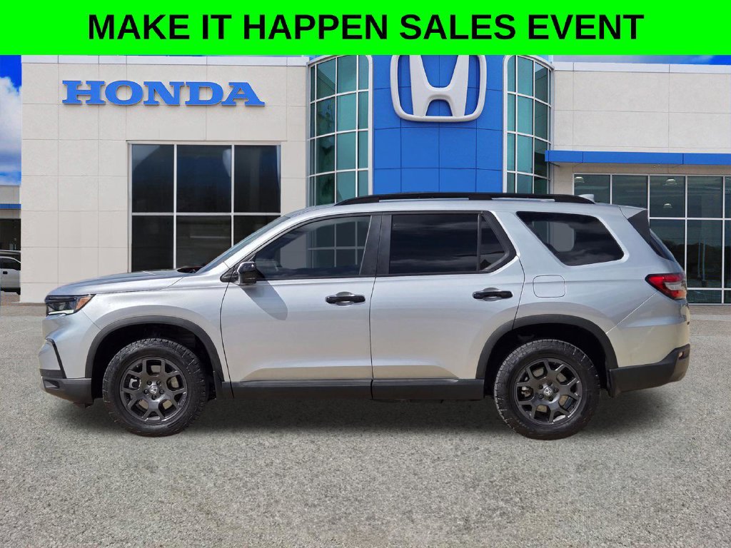 Used 2025 Honda Pilot TrailSport image 6