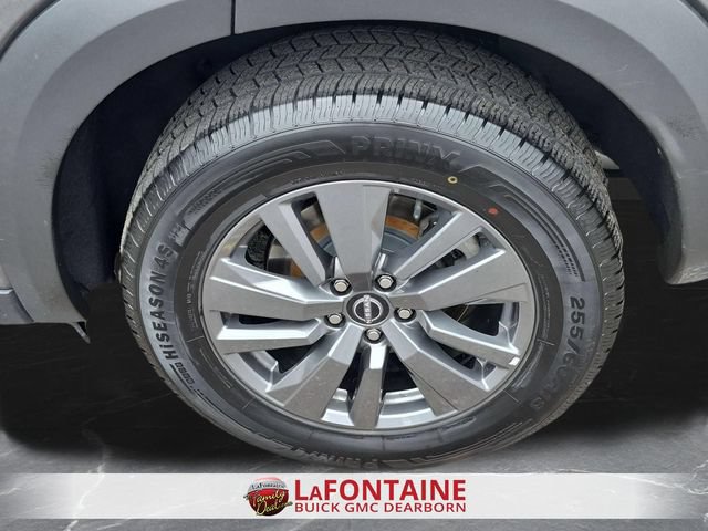 Used 2024 Nissan Pathfinder SV AWD/4WD image 32
