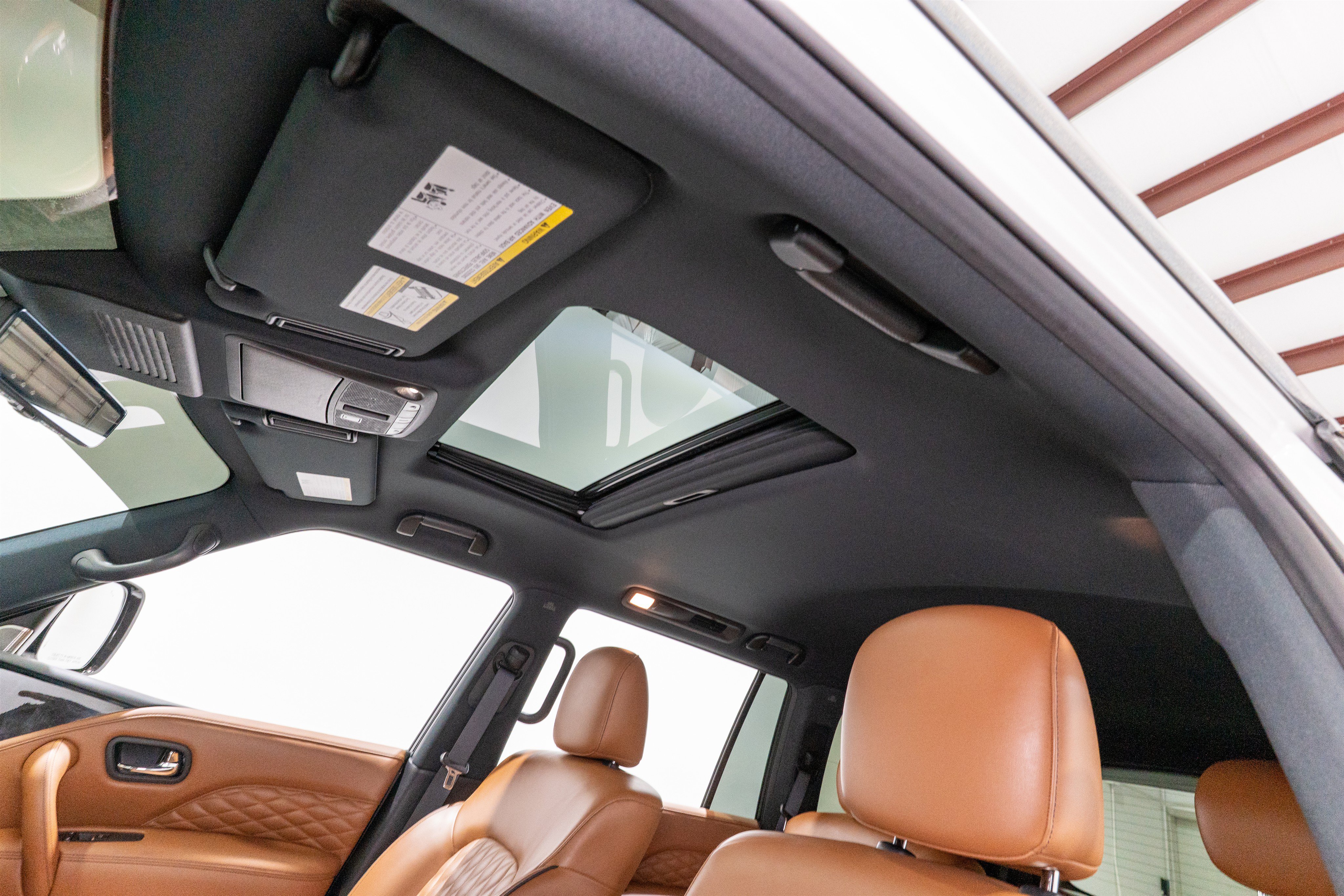 Used 2024 INFINITI QX80 Sensory AWD/4WD image 17