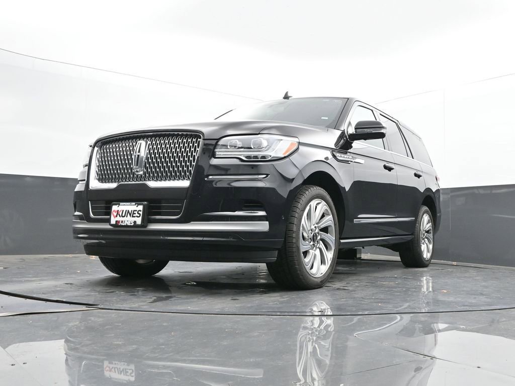 Used 2024 Lincoln Navigator Premiere image 46