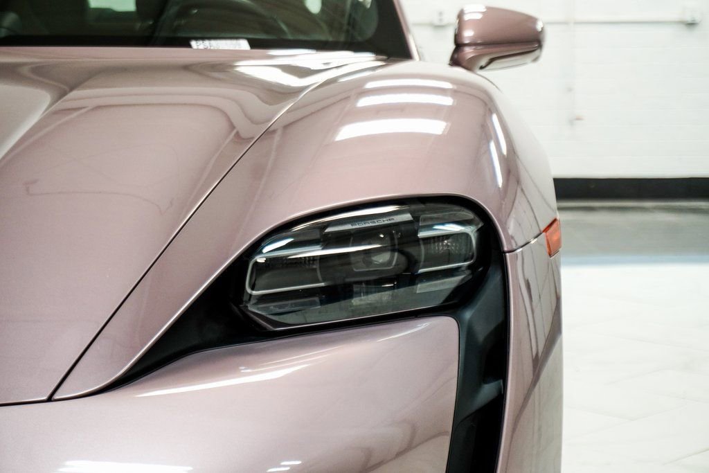 Used 2023 Porsche Taycan 4S w/ Premium Package image 15