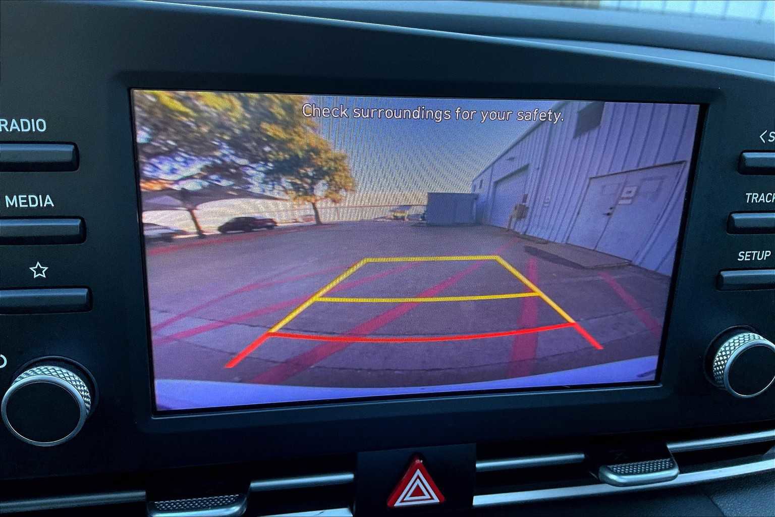 Used 2023 Hyundai Elantra Blue image 22