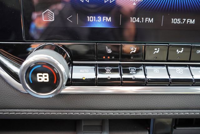 Used 2024 Chevrolet Colorado LT w/ LT Convenience Package II image 25