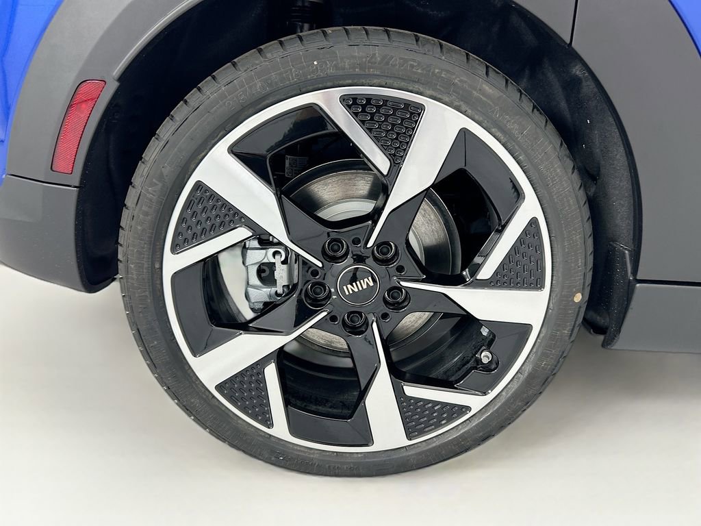 New 2026 MINI Cooper 4-Door Hardtop image 32