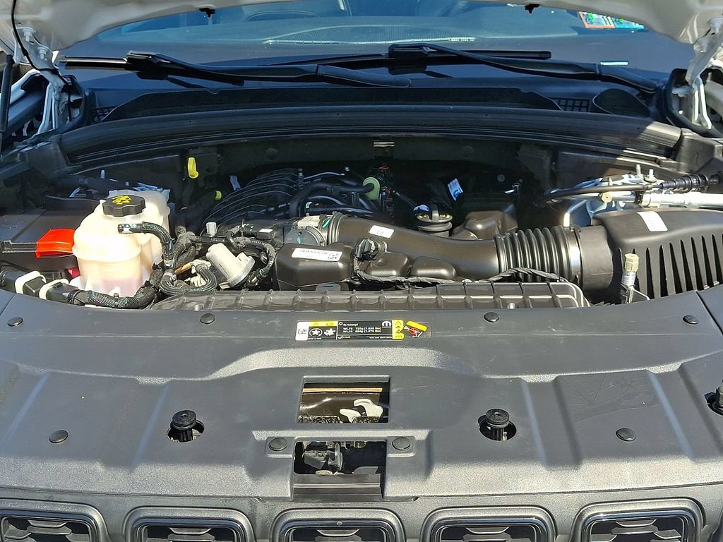 Used 2023 Jeep Grand Cherokee Altitude AWD/4WD image 29