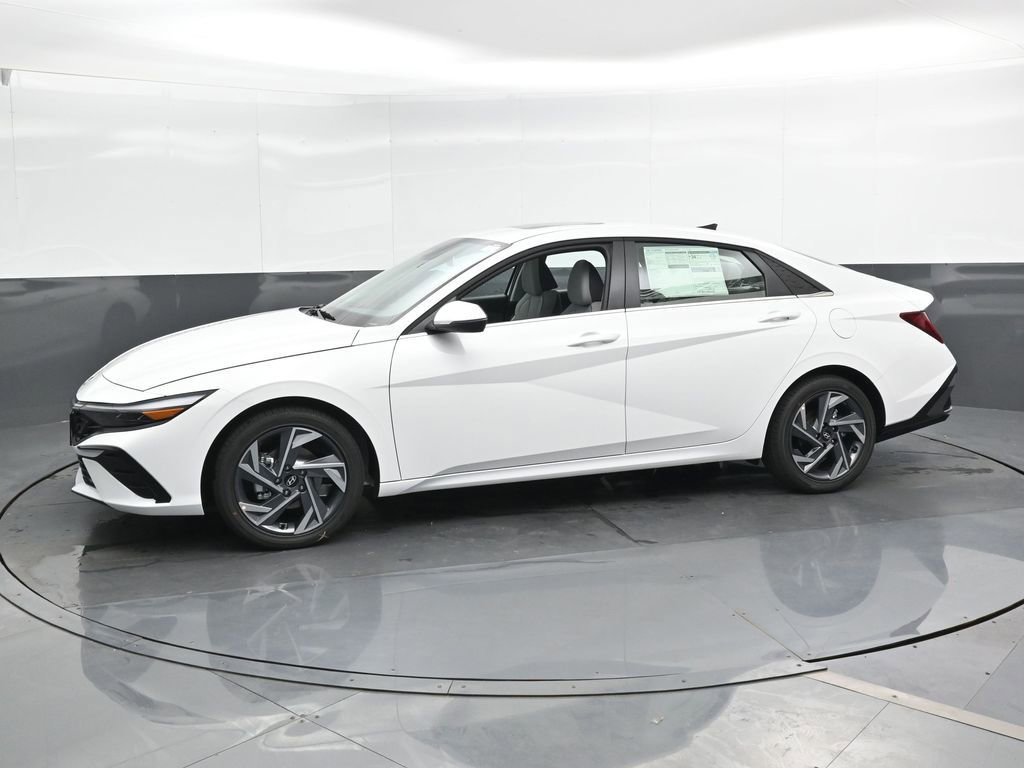 New 2025 Hyundai Elantra Limited image 8