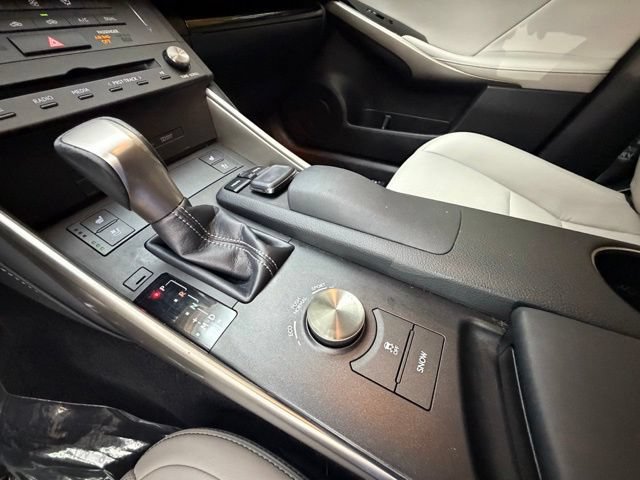 Used 2016 Lexus IS 300 AWD w/ Navigation System Package image 22
