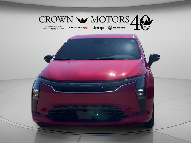 Used 2027 Chrysler Pacifica Select FWD image 2