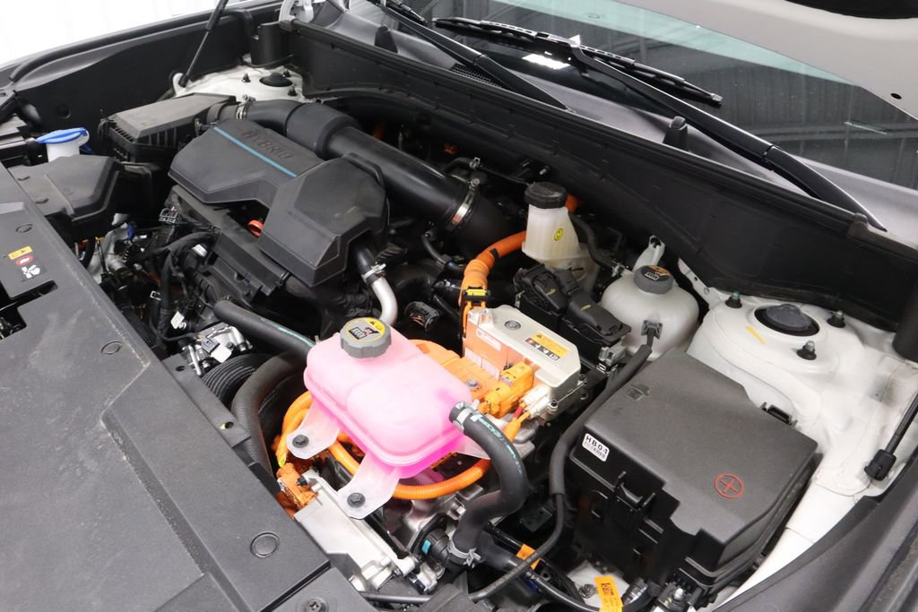 Used 2025 Hyundai Santa Fe SEL AWD/4WD image 12