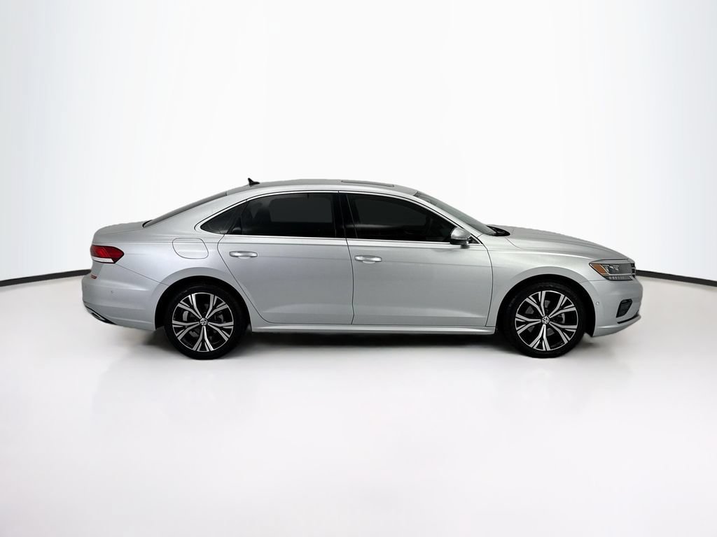 Used 2020 Volkswagen Passat 2.0T SEL FWD image 4