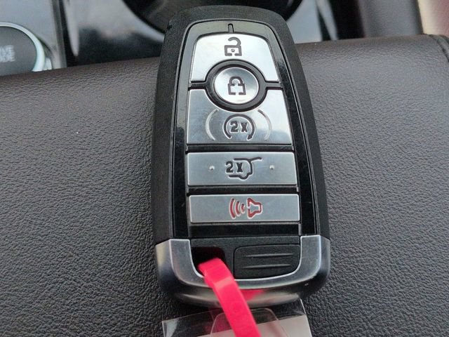 Used 2025 Ford Explorer Platinum RWD image 39