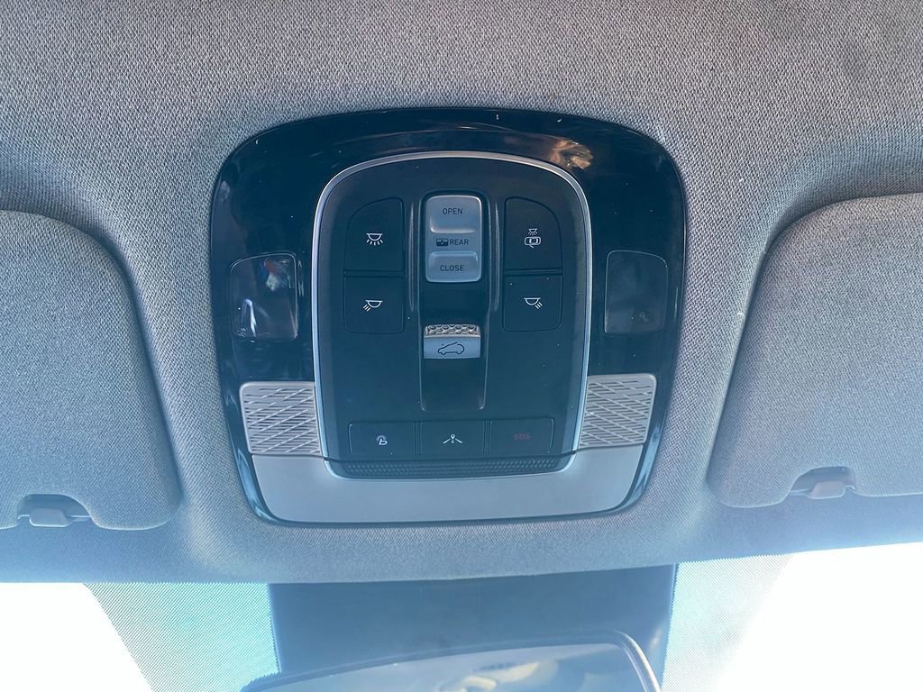 Used 2021 Hyundai Palisade Limited w/ Cargo Package image 22