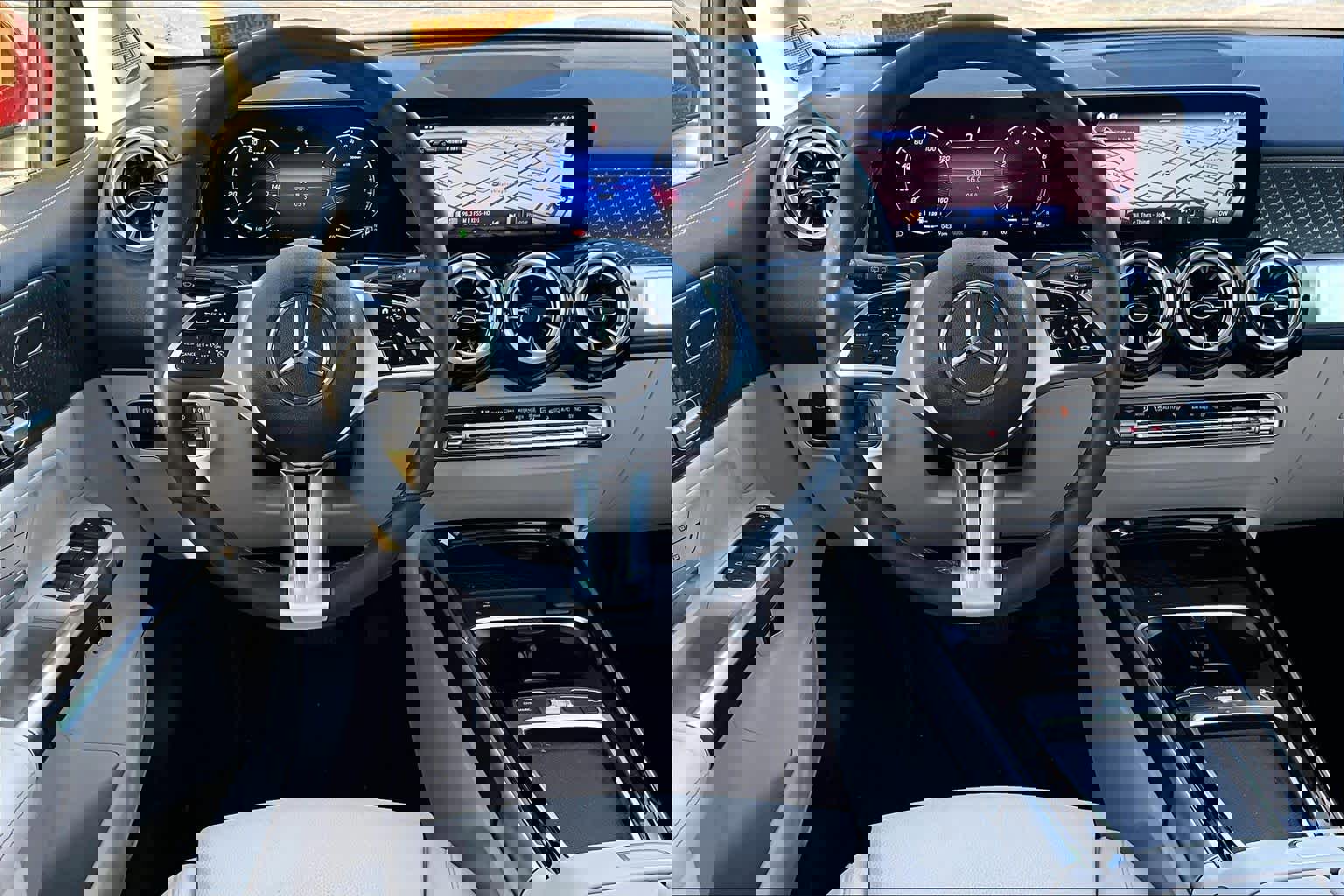 Used 2025 Mercedes-Benz GLB 250 image 6