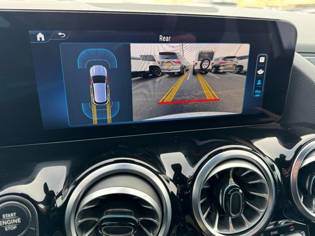 Used 2025 Mercedes-Benz GLA 250 4MATIC image 20