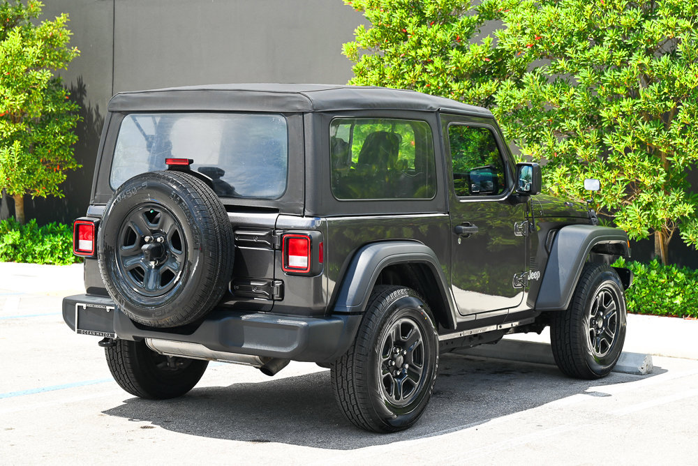 Used 2020 Jeep Wrangler Sport AWD/4WD image 4