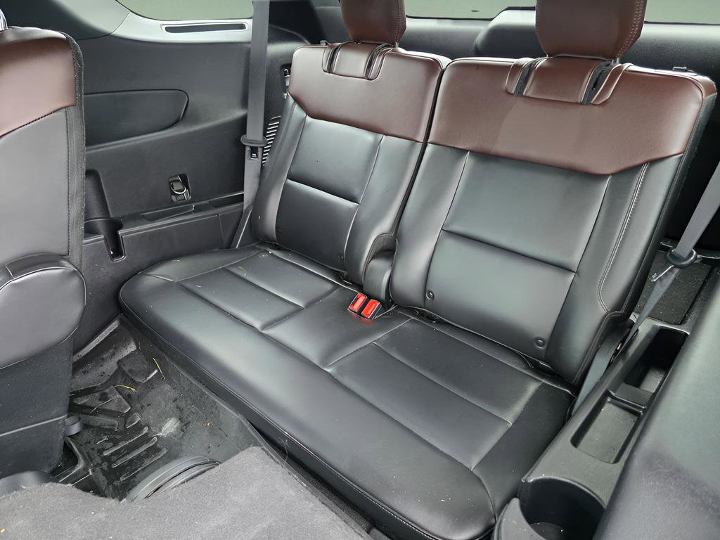 Used 2022 Ford Explorer Platinum w/ Equipment Group 601A AWD/4WD image 16
