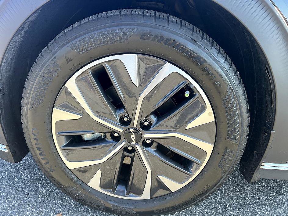 Used 2024 Kia EV6 Light image 9