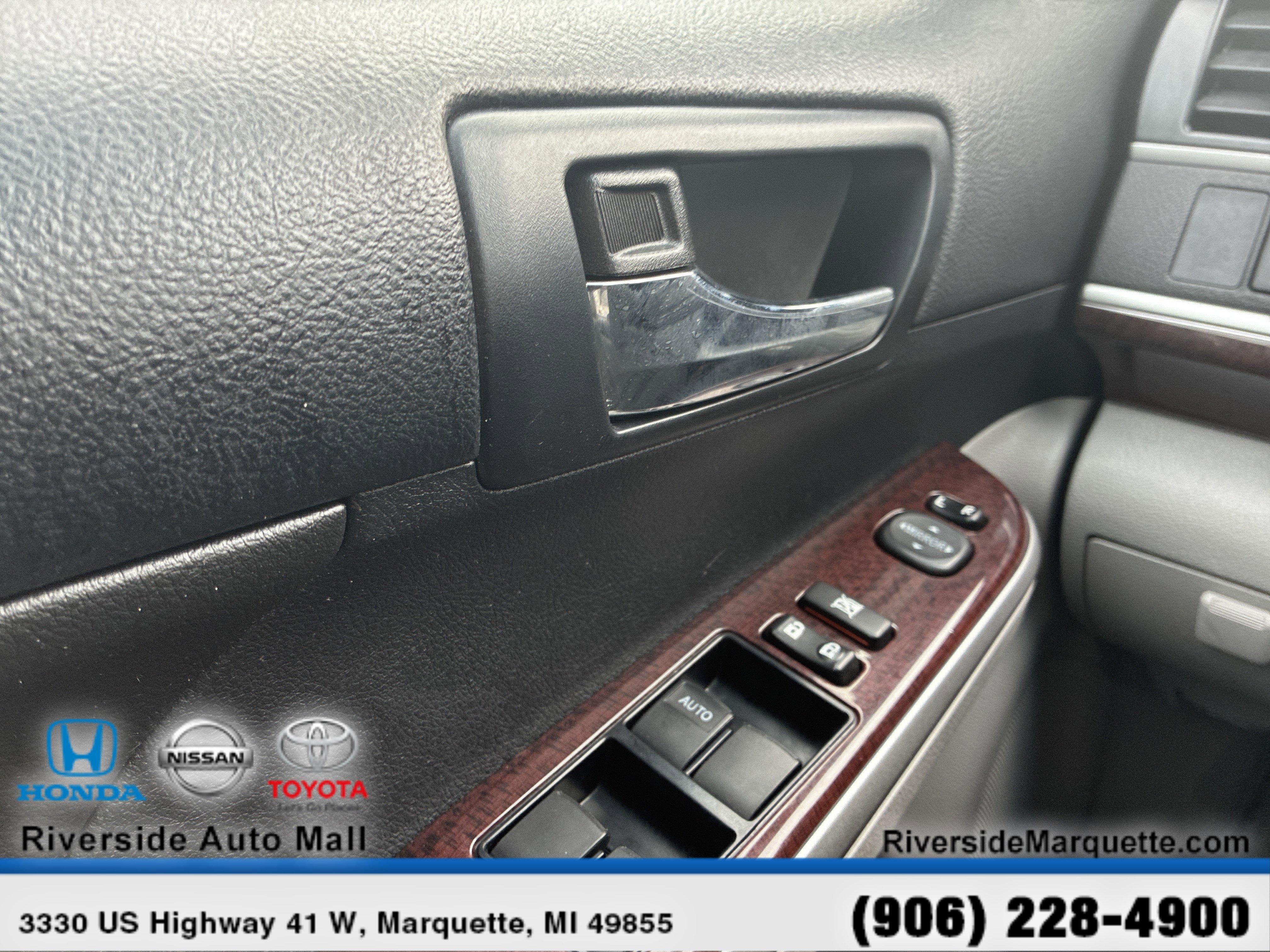 Used 2014 Toyota Camry SE image 23