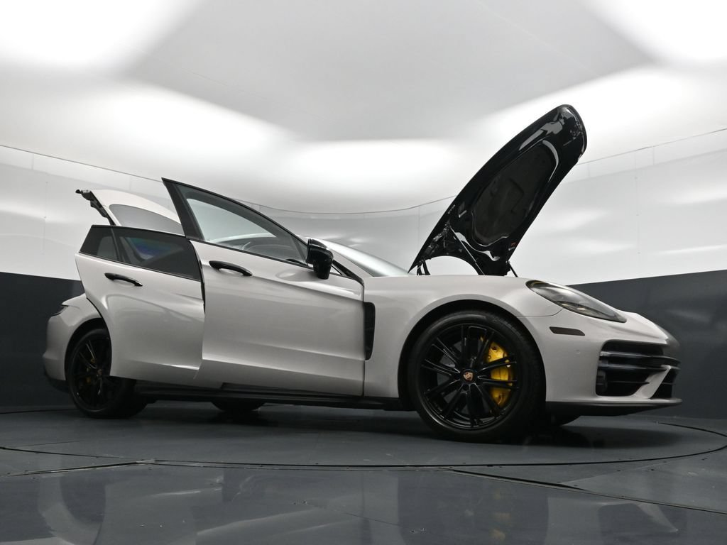 Certified 2022 Porsche Panamera Turbo S w/ Assistance Package AWD/4WD image 38