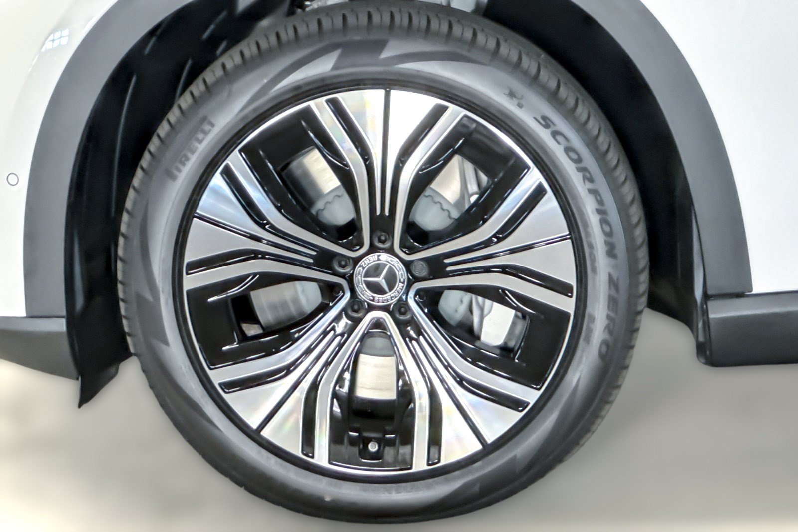 New 2027 Mercedes-Benz EQE 320 4MATIC SUV image 12