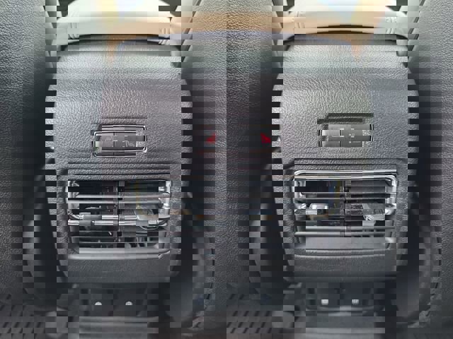 Used 2025 Lincoln Corsair Reserve w/ Equipment Group 202A image 15