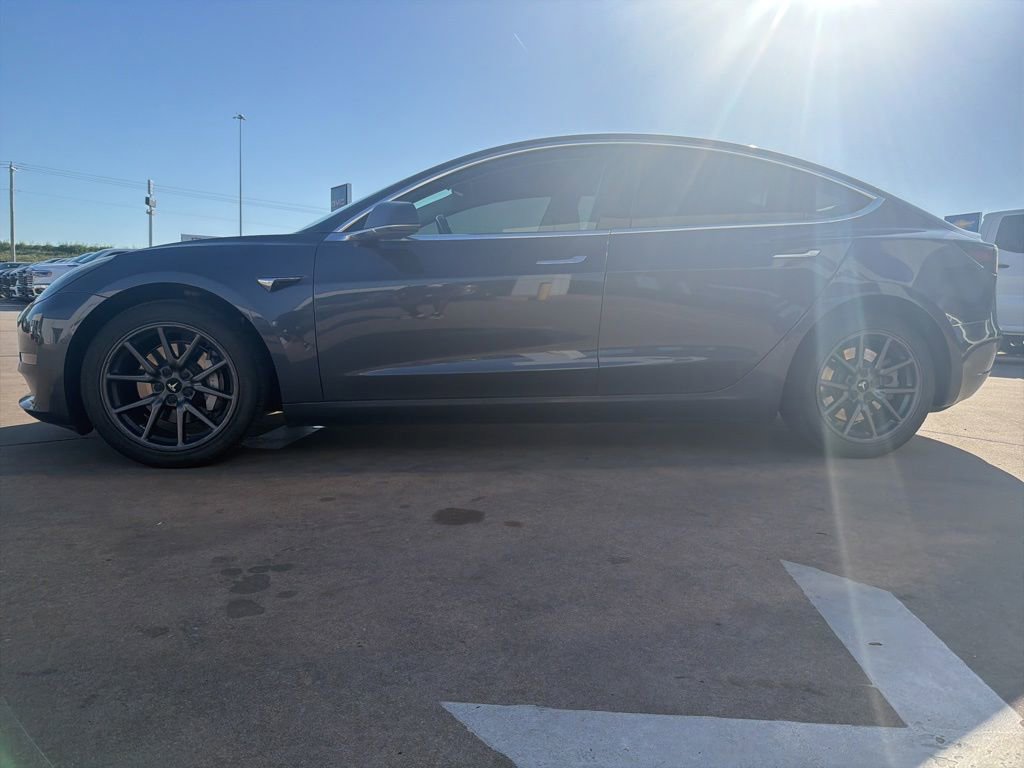 Used 2019 Tesla Model 3 Standard Range Plus RWD image 6