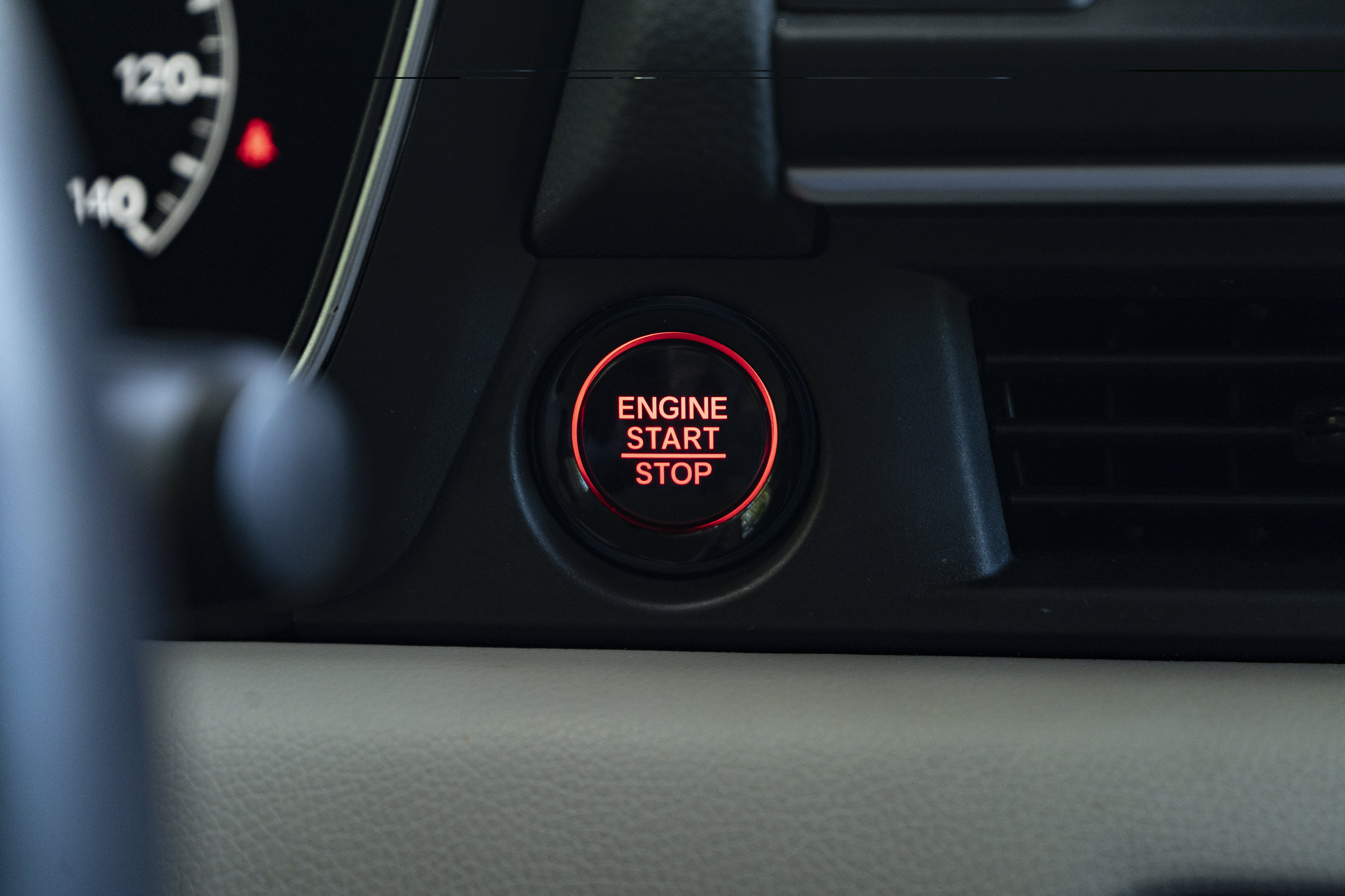 Certified 2025 Honda Pilot EX-L image 25