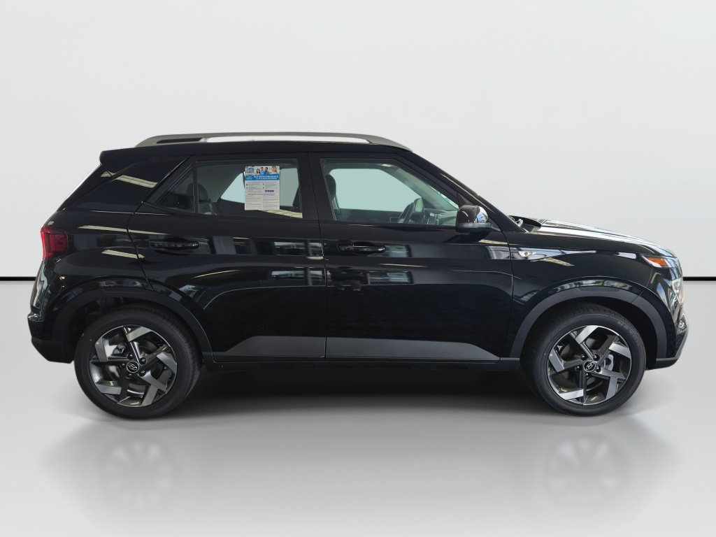 New 2026 Hyundai Venue SEL FWD image 2