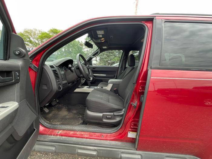 Used 2010 Ford Escape XLT AWD/4WD image 22