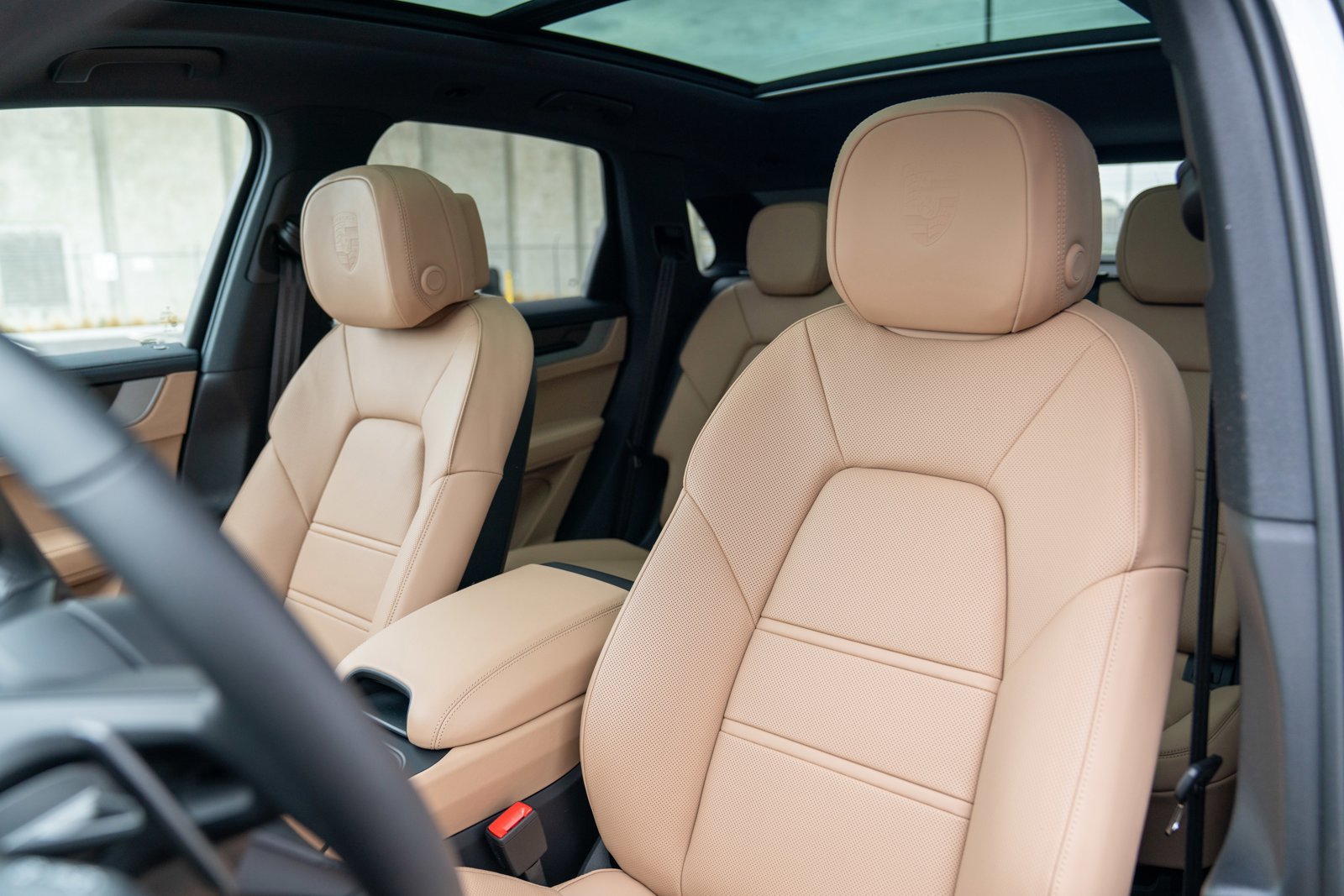 Certified 2026 Porsche Cayenne AWD/4WD image 5